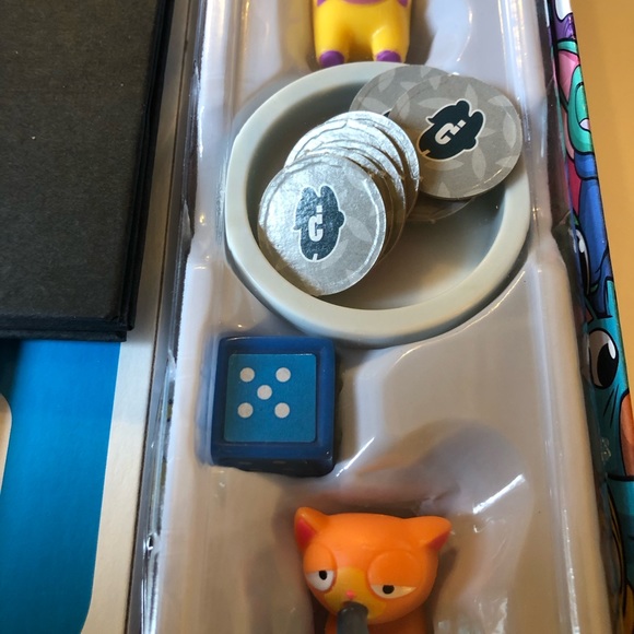 Lost Kitties Board Game Bonus 4 Exclusive Figures Ages 5+ 2-4 Players by Hasbro - Picture 6 of 11